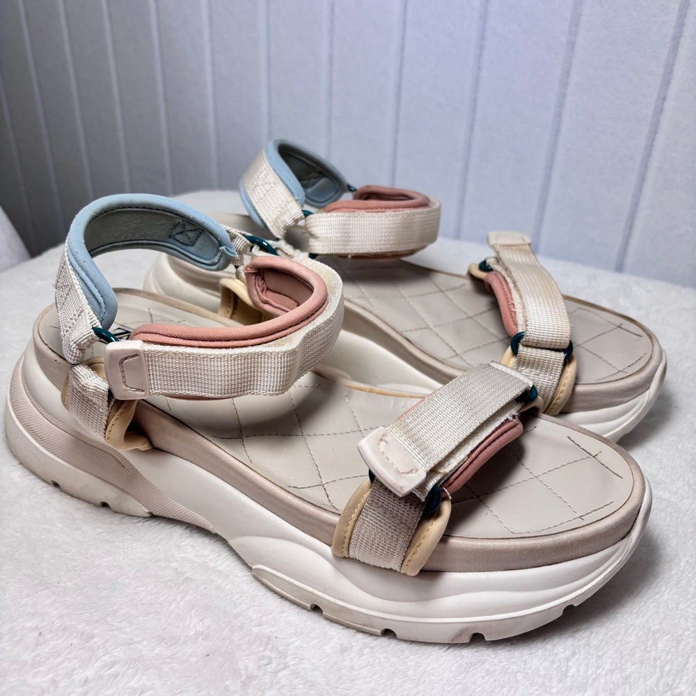 Zara Cream and Tan Sporty Chunky Sandals‎ with Adjustable Straps size 39